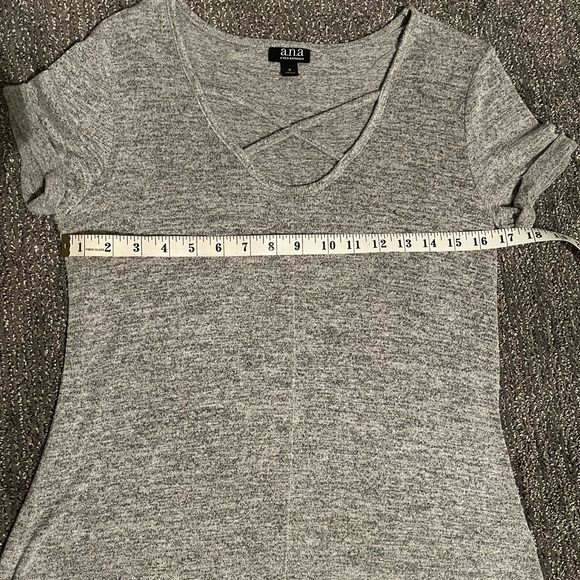 a.n.a A New Approach Short Sleeve Top Size Small - Picture 9 of 10